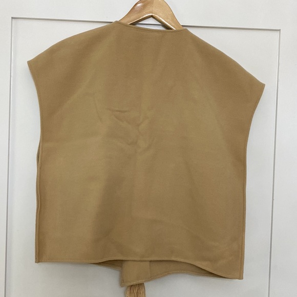New Anthropologie Cropped Sweater Vest Tan One Size with tags ⭐️⭐️⭐️⭐️ - Picture 4 of 17